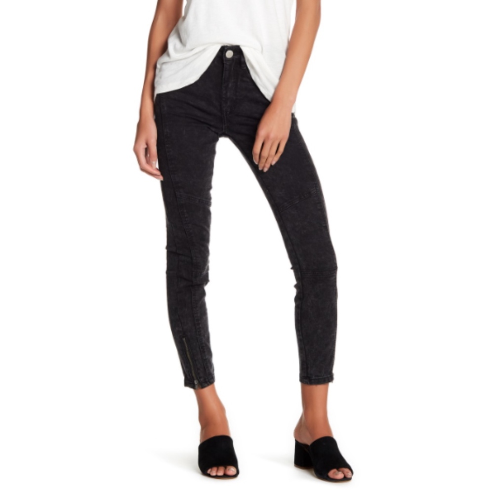 NWT Cotton On Mid Rise Deluxe Skinny Jean